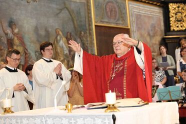DekanatsFirmung Seitenstetten (08h30) Seitenstetten, 07.06.20205 Firmung des Dekanats Haag mit Abt Petrus Pilsinger in der Stiftskirche der Benediktiner.