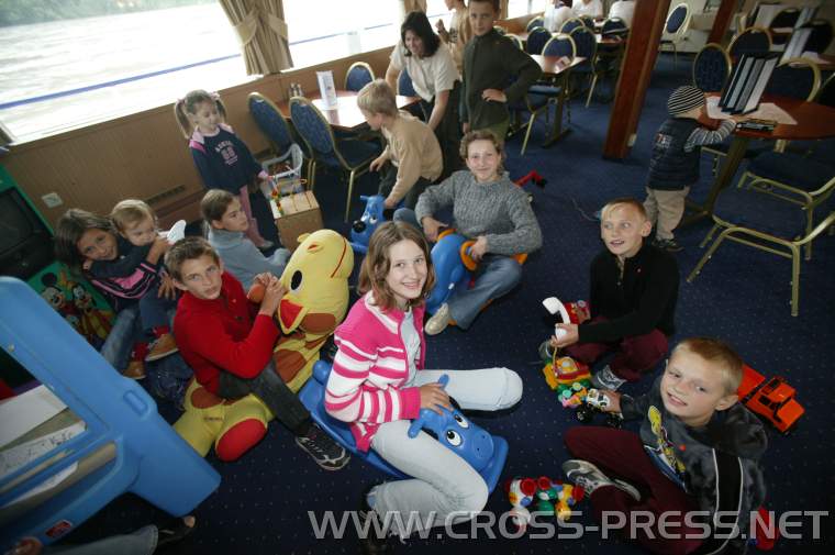 05.08.24_112 Fr�hliche Schiffsspielecke.