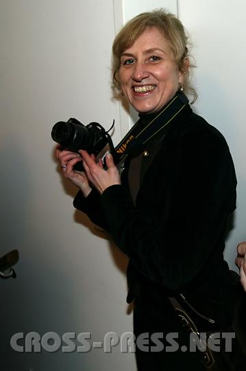 2008.11.14_15.02.15.JPG - Elisabeth Deutsch, zust�ndig f�r die �ffentlichkeitsarbeit, sprich f�r tolle Presseaussendungen von "Rettet das Kind" N�.