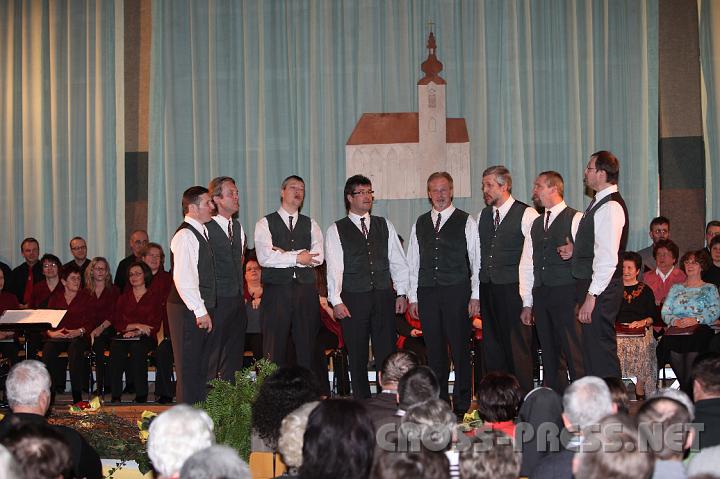 2009.02.14_19.55.48.jpg - Auch "D'Urltaler S�ngerrunde" aus Ertl sang gratis zu Gunsten der Pfarre St.Peter.