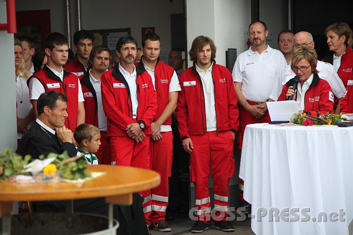 2012.09.29_15.13.22.jpg - Bezirksstellenleiterin Katharina Latschenberger bei ihrer Ansprache.