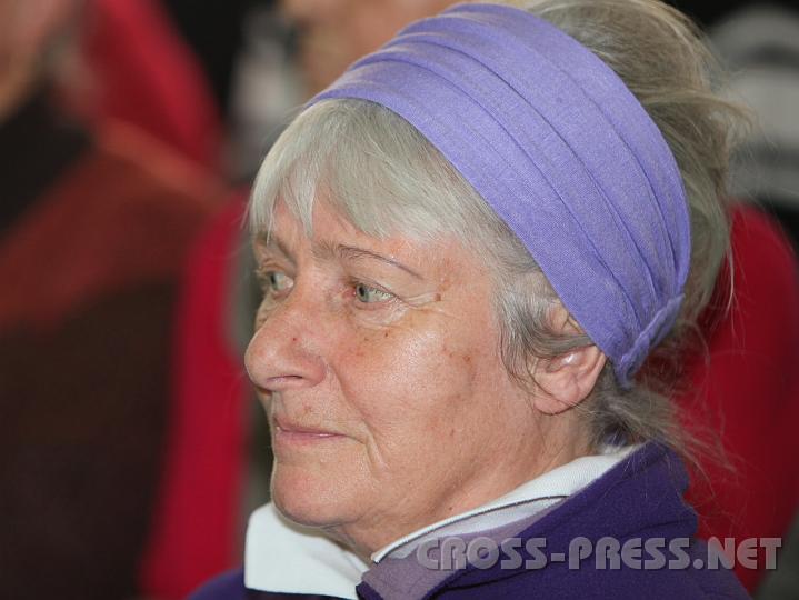 2010.02.20_15.26.29.jpg - Frau Ursula aus Kirchdorf an der Krems, pensionierte Religionslehrerin, hat bei Radio Maria eine neue Aufgabe als Moderatorin gefunden.