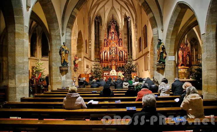 2017.01.10_18.42.36.JPG - Amstetten, Stadtpfarrkirche St. Stephan - gegenüber dem Radio Maria-Studio