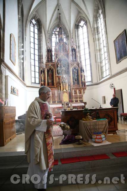 2017.03.25_10.33.12.jpg - Um 10:30 beginnt die hl. Messe in der Stadtpfarrkirche St. Stephan.