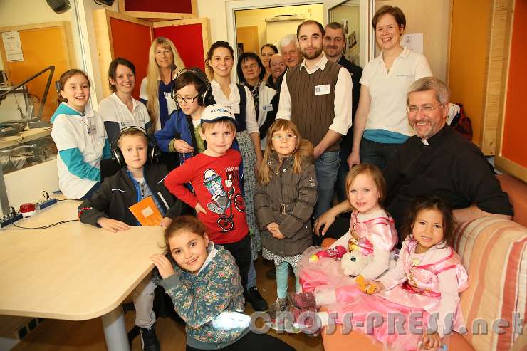 2017.03.25_15.55.46.jpg - Gruppenfoto mit Prinzessinnen :)