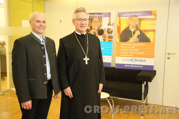 2017.03.25_16.27.47.jpg - Ein Gast mit Abt Ambros aus Kremsmünster