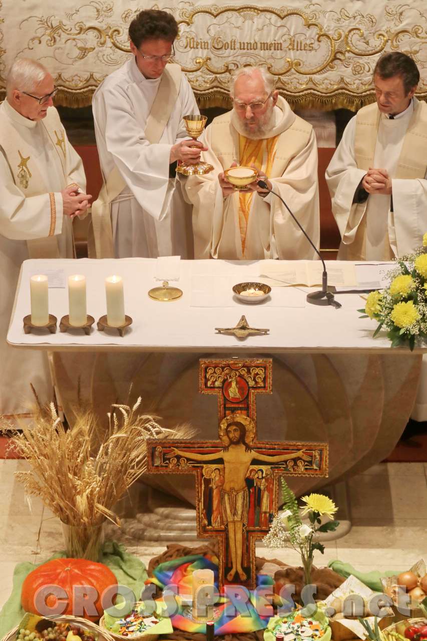 2017.10.08_15.04.59.jpg - Doxologie