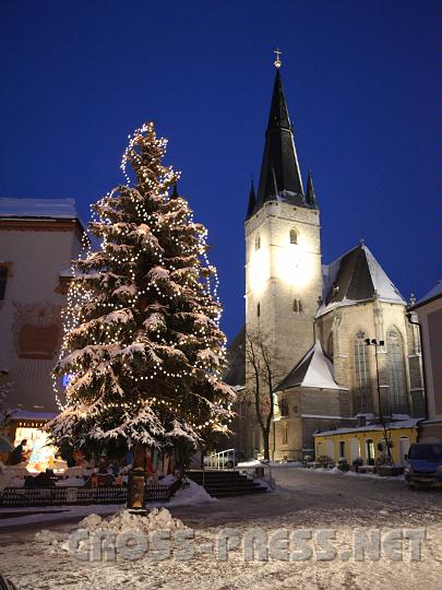 2010.12.17_08.06.56_02.jpg - Von wegen "Tauet Himmel" nach der Haager Roratemesse.   Herrliche Farben des anbrechenden winterlichen Tages entsch�digten f�r die "frischen" Temperaturen von -15 Grad.  :)