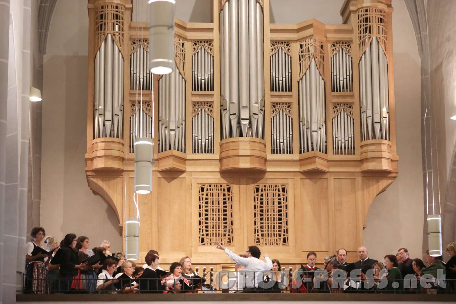 2017.09.10_15.20.34.jpg - Der Chor Haag sang gemeinsam mit dem lateinamerikanischen Chor "Pachamanka" die Misa criolla von Ariel Ramirez.
