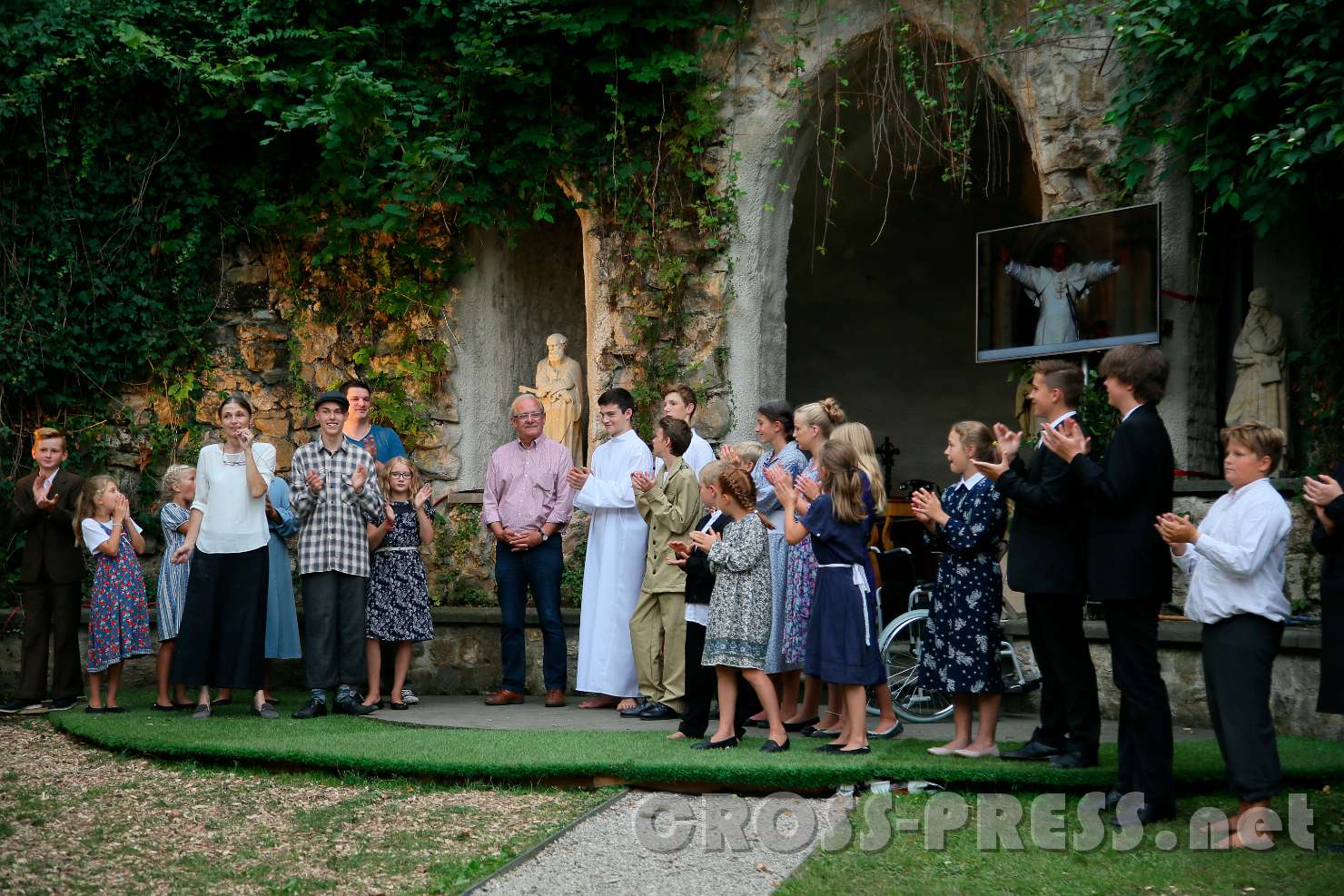 2017.07.29_19.08.00.jpg - Evelyn Ertl-Egger bedankt sich bei ihrem Mann Josef.