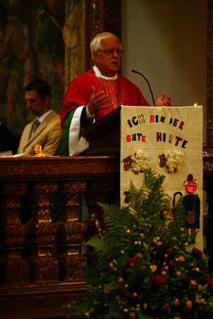 Firmung Seitenstetten 2006 Propst Raimund Breiteneder