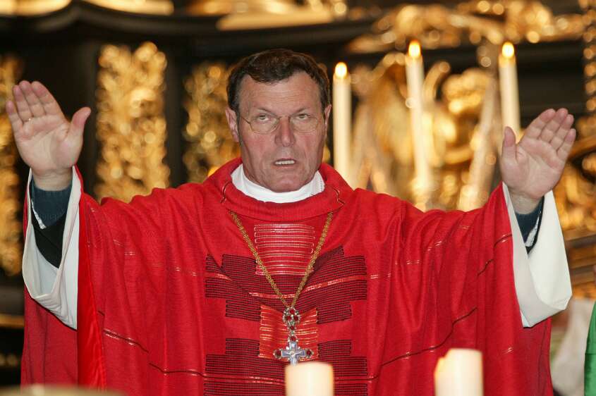 Firmung mit Abt P. Berthold und Prälat Vögt um 8h