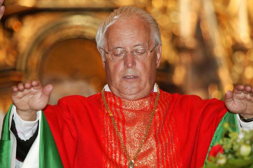 Firmung mit Abt P. Berthold und Prälat Vögt um 8h