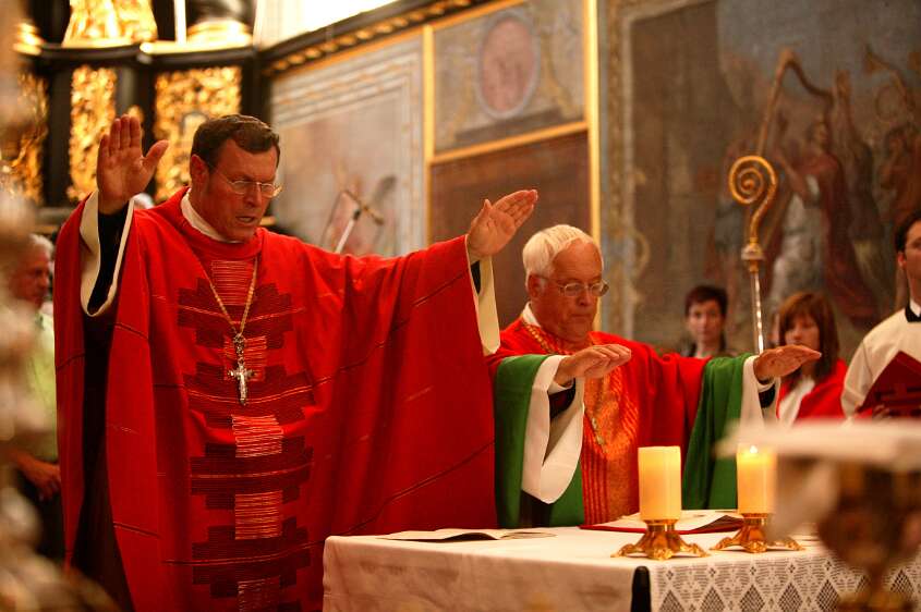 Firmung mit Abt P. Berthold und Prälat Vögt um 8h