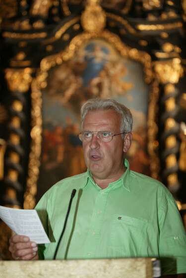 Firmung mit Abt P. Berthold und Prälat Vögt um 10:30h