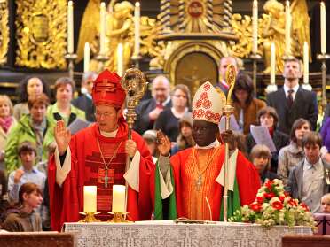 Firmung mit Abt Berthold und Bischof Philip