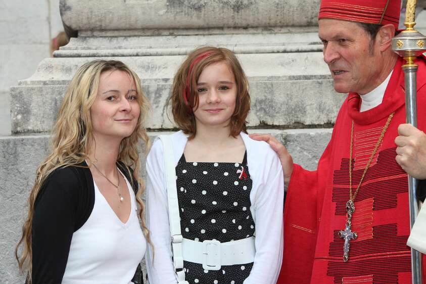 Firmung mit Abt Berthold Heigl und Propst Raimund Breiteneder um 08h