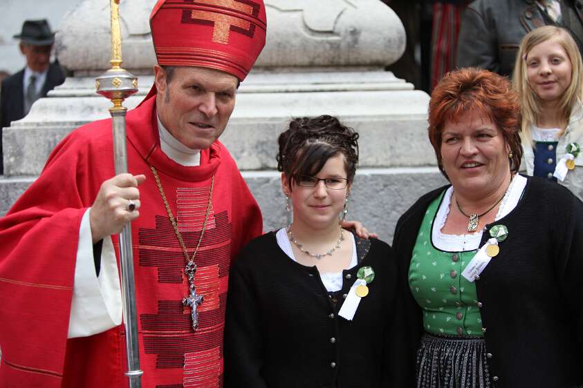 Firmung mit Abt Berthold Heigl und Propst Raimund Breiteneder um 10:30h