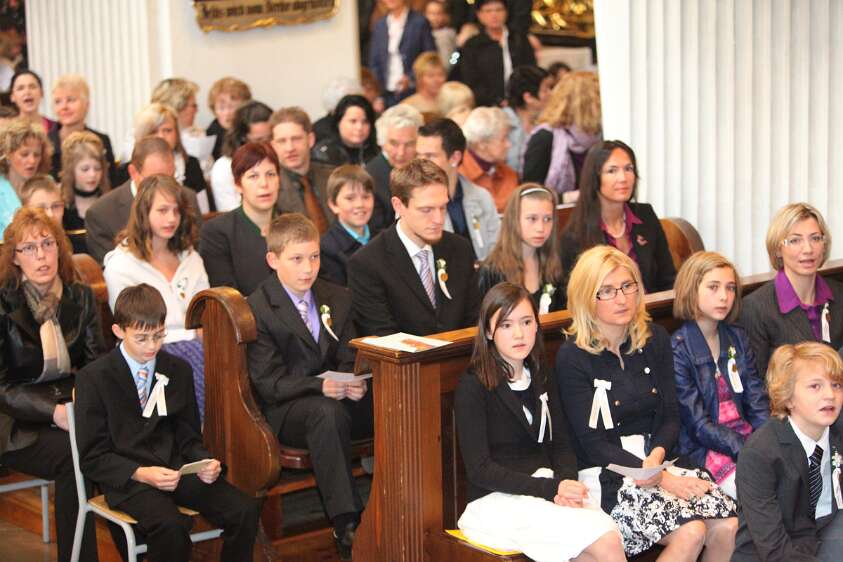 Firmung mit Abt Berthold Heigl und Propst Raimund Breiteneder um 10:30h