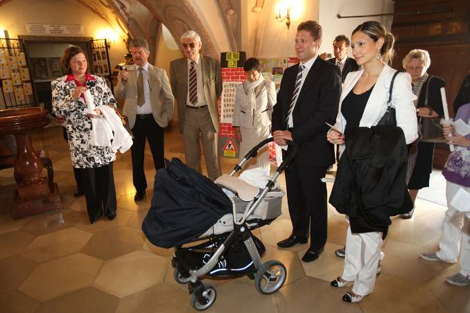 Taufe von Alexander Christian Drumeva-Maierhofer mit P.Gerhard Ellinger