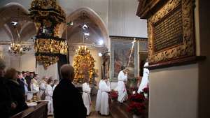 Pontifikales HochAmt am Christtag mit live ORF/ZDF Übertragung