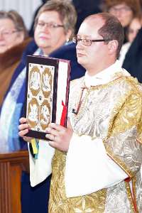 Pontifikales HochAmt am Christtag mit live ORF/ZDF Übertragung