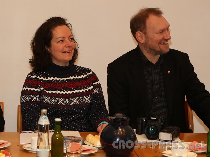 2013.02.09_11.16.37.jpg - Petra und Diakon Markus Michael Riccabona von der diözesanen Pressestelle.