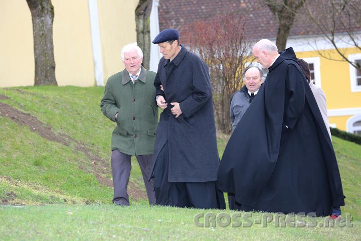 2013.03.21_12.29.47.jpg - Auf dem Weg zum Stiftsmeierhof.