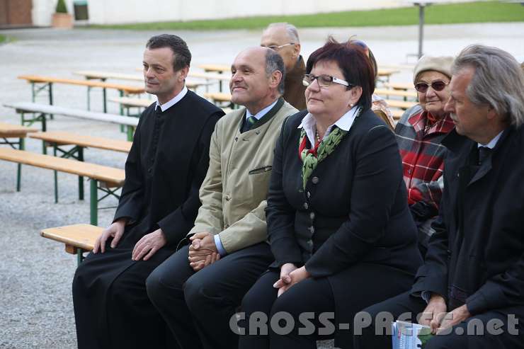 2014.05.04_09.40.57.jpg - Prior P.Laurentius Resch, LH-Stv. Mag. Wolfgang Sobotka, LAbg. Michaela Hinterholzer.