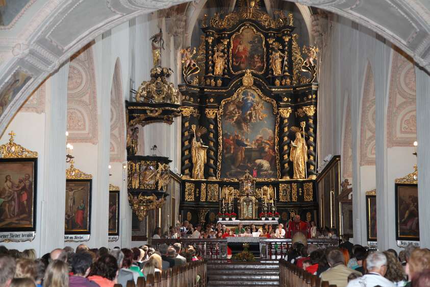 DekantasFirmung am 07.06.2014 10h30 mit Abt Petrus