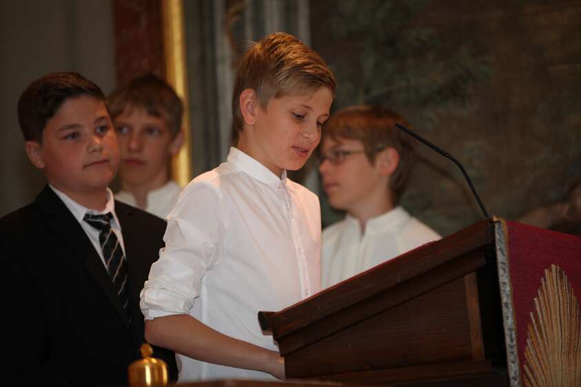 DekantasFirmung am 07.06.2014 10h30 mit Abt Petrus