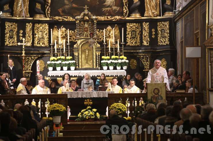 2016.11.06_10.36.13_34.JPG - In den Lesungen komme eine gewisse Skepsis gegenüber Gotteshäusern aus Stein zum Ausdruck ...