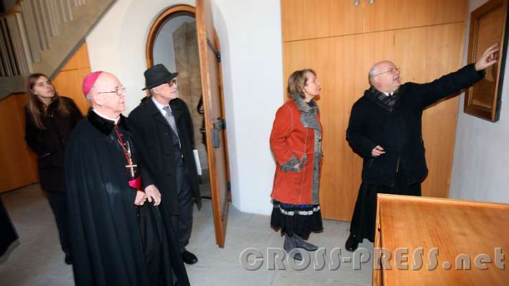 2016.11.29_13.35.10.JPG - Im Vorraum zur Ritterkapelle (Sakristei).