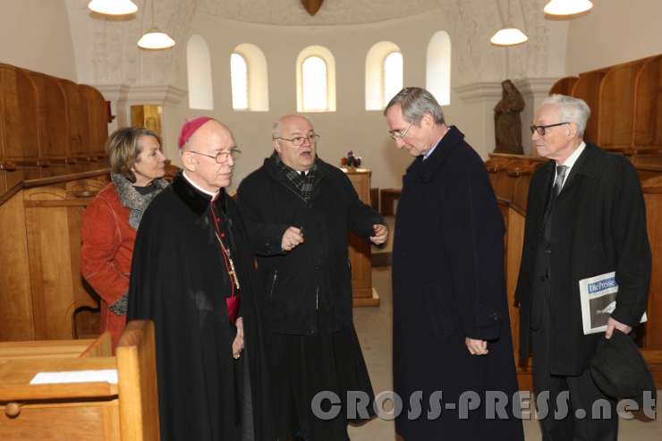 2016.11.29_13.39.20.JPG - In der Ritterkapelle mit Abt Petrus.