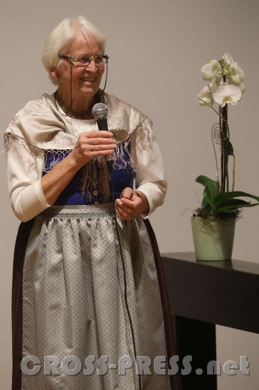 2017.09.22_21.20.25.jpg - Ikonen-Künstlerin Theresia List