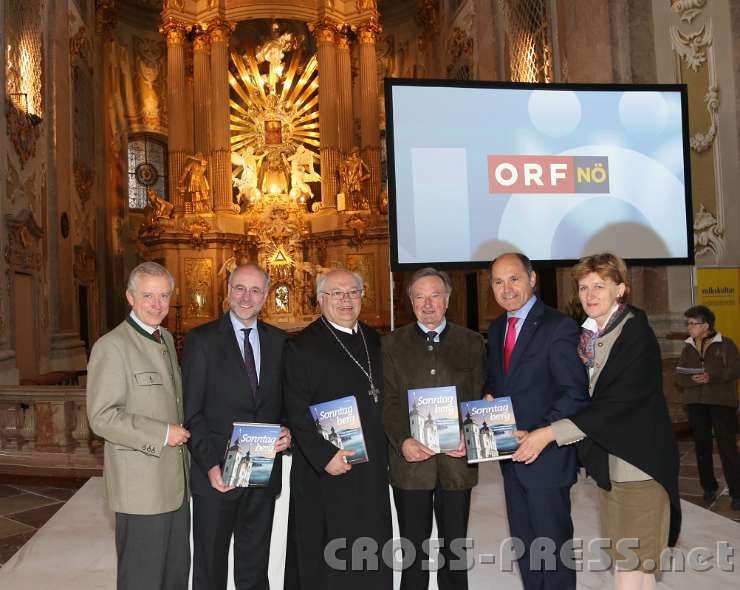 2014.06.03_20.17.08.jpg - Prof. Norbert Gollinger (Landesdir. ORF NÖ), Dr. Edgar Niemeczek (Kultur.Region.NÖ), Abt Petrus Pilsinger, Dr. Franz Überlacker (Autor), LH-Stv. Mag. Wolfgang Sobotka und ... präsentieren das Buch "Sonntagberg - vom Hirtentraum zum Wallfahrtsort".