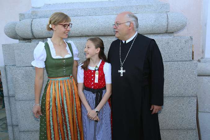 Firmung mit Abt Petrus Pilsinger und Altabt Johannes Gartner (08h)