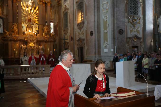 Firmung mit Abt Petrus Pilsinger und Altabt Johannes Gartner (08h)