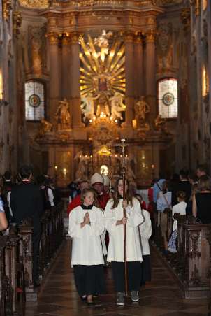 Firmung mit Abt Petrus Pilsinger und Altabt Johannes Gartner (08h)