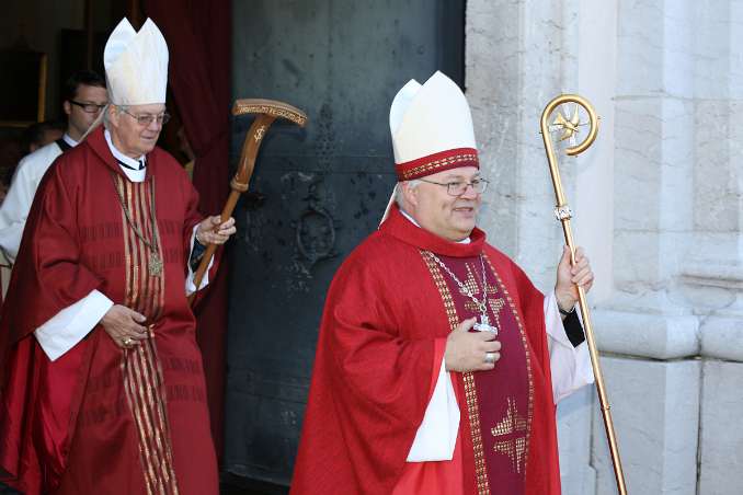 Firmung mit Abt Petrus Pilsinger und Altabt Johannes Gartner (08h)