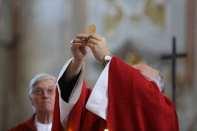 Firmung mit Abt Petrus Pilsinger und Altabt Johannes Gartner (10h30)