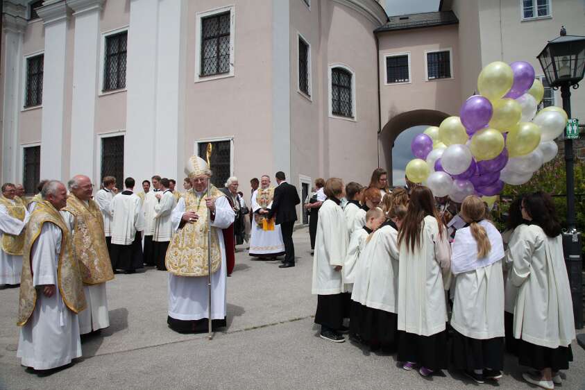 Altarweihe mit Nuntius Zurbriggen