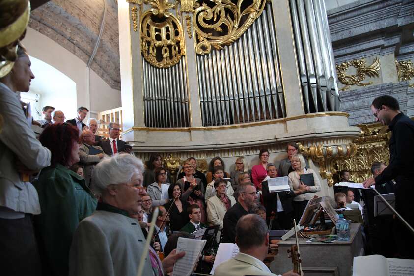 Altarweihe mit Nuntius Zurbriggen Die 