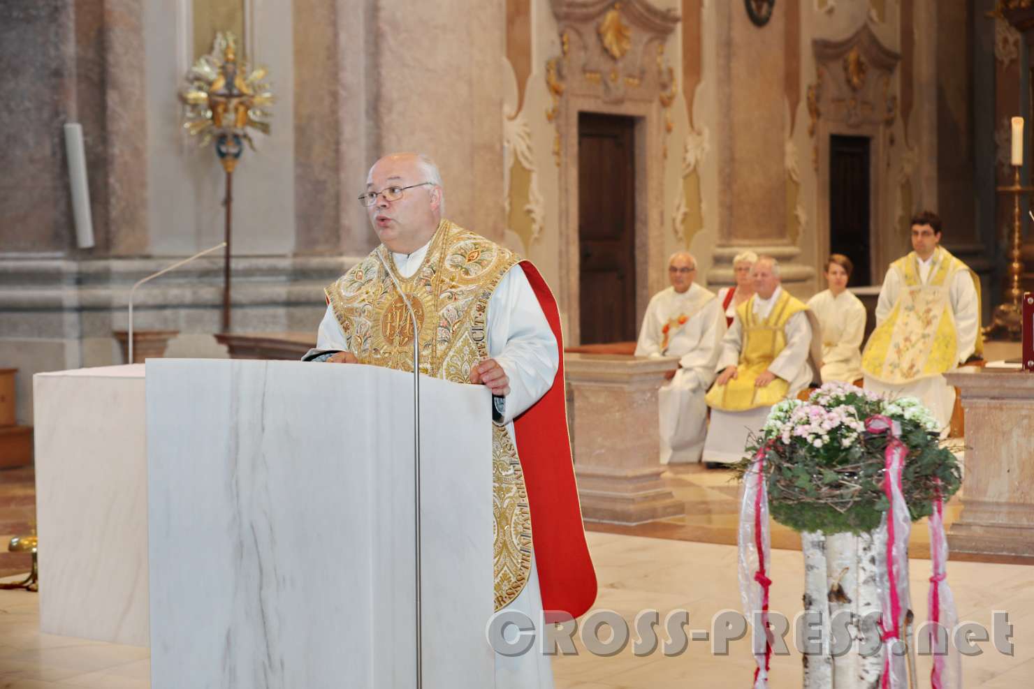 2017.06.11_09.35.57.jpg - Predigt von Abt Petrus.