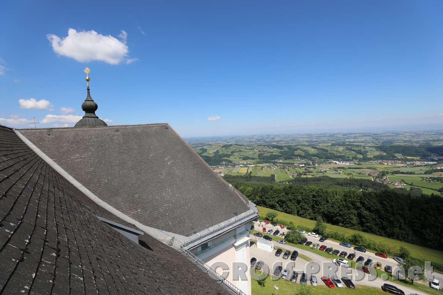 2017.06.11_11.07.49.jpg - Dach über der Auferstehungskapelle in der Basilika.