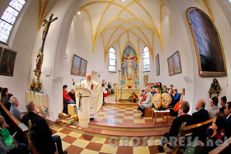 2016.10.16_09.40.57_00.JPG - Predigt von Abt Petrus.