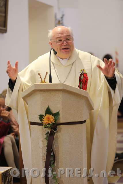 2016.10.16_09.46.41_33.JPG - Predigt von Abt Petrus.