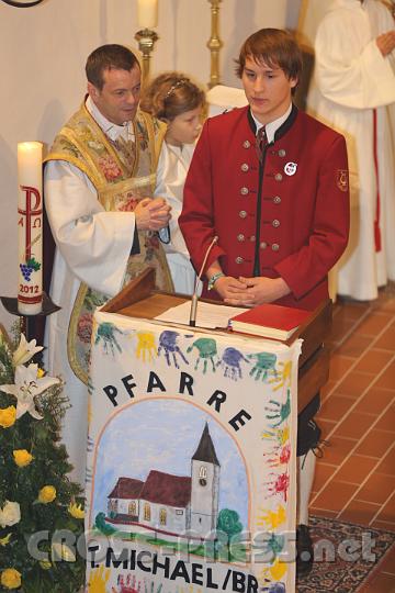 2012.10.07_09.32.32.jpg - Hannes Mayrhofer bei den Fürbitten.