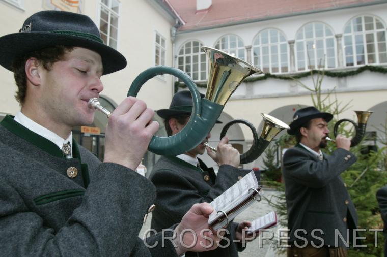 06.12.01_003 Jagdhornbl�ser