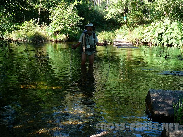 2009.08.11_09.35.31.jpg - Engelbert als Jungelwallfahrer.  :) Auf dem Weg nach Muxia. ;)